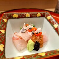 赤坂 菊乃井 - ⚫向付
                    「明石天然鯛　太刀魚　あしらい一式」