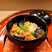 赤坂 菊乃井 - ⚫御飯
                    「雛散らし寿司  海老そぼろ  金糸玉子  椎茸」