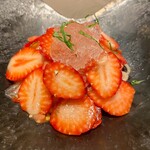 オッジ ダルマット - 苺の冷製パスタ