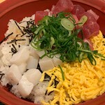 すき家 - 海鮮ちらし丼