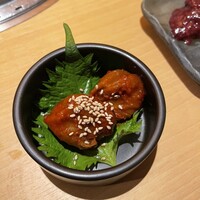 近江うし焼肉 にくTATSU 銀座店 - 梅干しキムチ