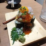 Kaisen Sushi Doggu Izakaya Uomusubi - 