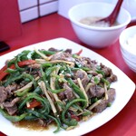 中華飯店 - 青椒牛肉絲 (牛肉ピーマン細切り炒め) 1,200円