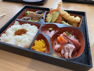 Sushi To Yakiniku Zenibakoooyama - 松弁当別角度