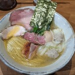 ジャパニーズ ラーメン 五感 - 
