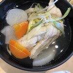 Kaitenzushi Hakodate Marukatsu Suisan - ・あら汁：３００円