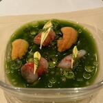 スリオラ - 駿河湾の赤海老のミソを使ったフラン　ほうれん草のエスカベチェ
