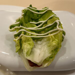 スリオラ - アンチョビのレタス包み