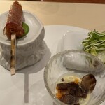 スリオラ - 3種のタパス
                                　のれそれのアヒージョ
                                　アンチョビのレタス包み
                                　たけのこのフライ、パンチェッタのせ