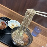 かしわや - リフトしてる間にコロッケを蕎麦つゆで寝かせます