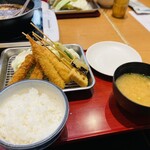 海老どて食堂 - 名古屋串盛り定食