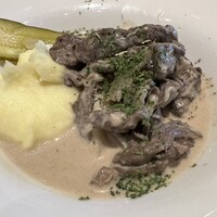 ゴドノフ東京 丸ビル店 - ビーフストロガノフ
