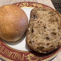 ゴドノフ東京 丸ビル店 - ピロシキ+黒パン