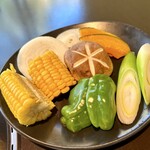 黒毛和牛焼肉 凱旋門 - 焼き野菜(別途注文)