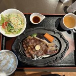 和牛ステーキ和邦 - ステーキ定食国産牛　上から