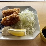 京都石塀小路豆ちゃ - ちょこっとカキフライ2個　390円(税込)