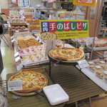 ラルカンシェール - 料理写真:焼きたてピザも販売中！