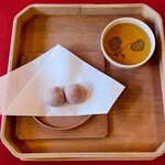 さるや - 申餅 ほうじ茶付 450円