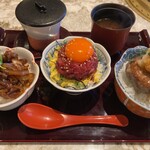 天下一の焼肉 将泰庵 - 極みの三食丼2728円