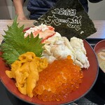 大磯 - 3色丼　＋タラバガニトッピング