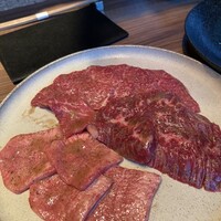 焼肉うしごろ 新宿三丁目店 - 