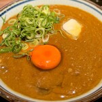 香川 一福 - スパイシーなカレールゥに濃ゆい味の生卵が合う！