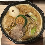 創作ラーメン STYLE林 - 鶏どろろ味噌DX裏赤味噌（縮れ麺）