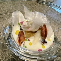 aoi restaurant - 見た目も美しいホワイトアスパラガスと蛤とホタルイカ aoi restaurant - 見た目も美しいホワイトアスパラガスと蛤とホタルイカ