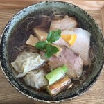 Raxamenkamonohairo - 鴨らぁ麺 醤油+鴨ワンタン　1300円