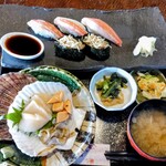 光る海 - 活ホタテ刺しとカニ寿司セット