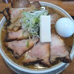 らぁ麺 綾海105 - チャーシュー麺 醤油＋味玉、王様カルピスバター