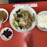 金龍 - 野菜炒めライス