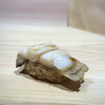 鮨仙八 - 太刀魚の温かい鮨・・太刀魚が厚いこと。美味しい。