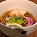 セロリとパクチー - ハーフ麺