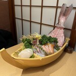 Sanchoku Sengyo To Yonjuunana Todoufuken No Nihonshu No Mise Kuroshio - 刺身5点盛り合わせ　2,508円