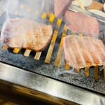 焼肉ホルモン金樹 - 