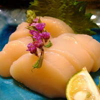 味とく家 - 帆立貝柱造り：980円