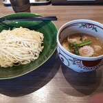 斗香庵 - 料理写真:ニラと、なると、ベストビジュアル