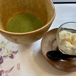 燻り豆腐　母袋工房　豆腐湯葉料理　奥の奥 - お抹茶＆豆乳ゼリー