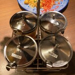 Taifu Do Dainingu Ba Maipenrai - 調味料は4種類です