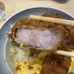 とんかつ丸七 - もう、ほーんと柔らかジューシー！食べかけでスミマセン