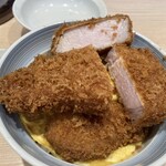 とんかつ丸七 深川不動店 - 本当に分厚い！