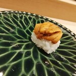 寿司竹 - むらさき雲丹！甘〜い。