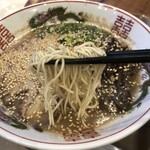 博多だるまJAPAN - 料理写真:ラーメン麺リフト