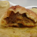 ブーランジュリー タカギ - カレーパンの断面