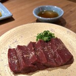 Taishuu Yakiniku Horumon Tenyou - 超！新鮮和牛厚切りレバー焼き