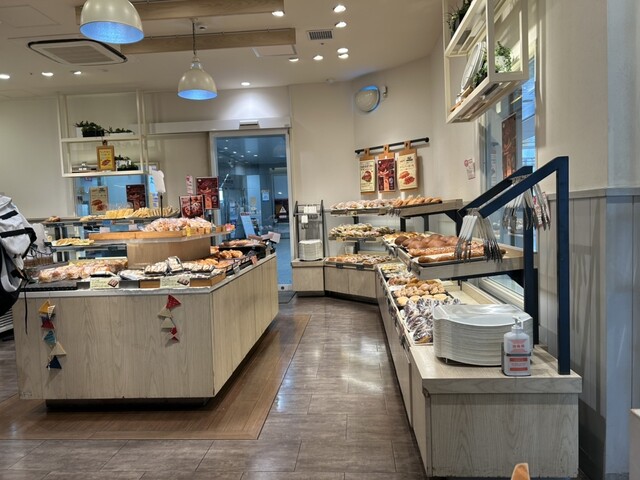 Bakery &amp; Cafe Rupa Takahata Ten photo 5