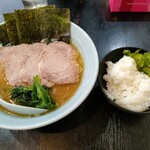 麺家 ばく - チャーシューラーメン＋ライス