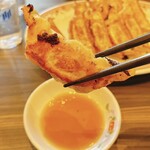 餃子の王将 - 餃子(よく焼き)、リフト！