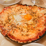 PIZZERIA ROMANA IL PENTITO - フンギ スペリオーレ(きのこと白トリュフオイル、半熟たまご)